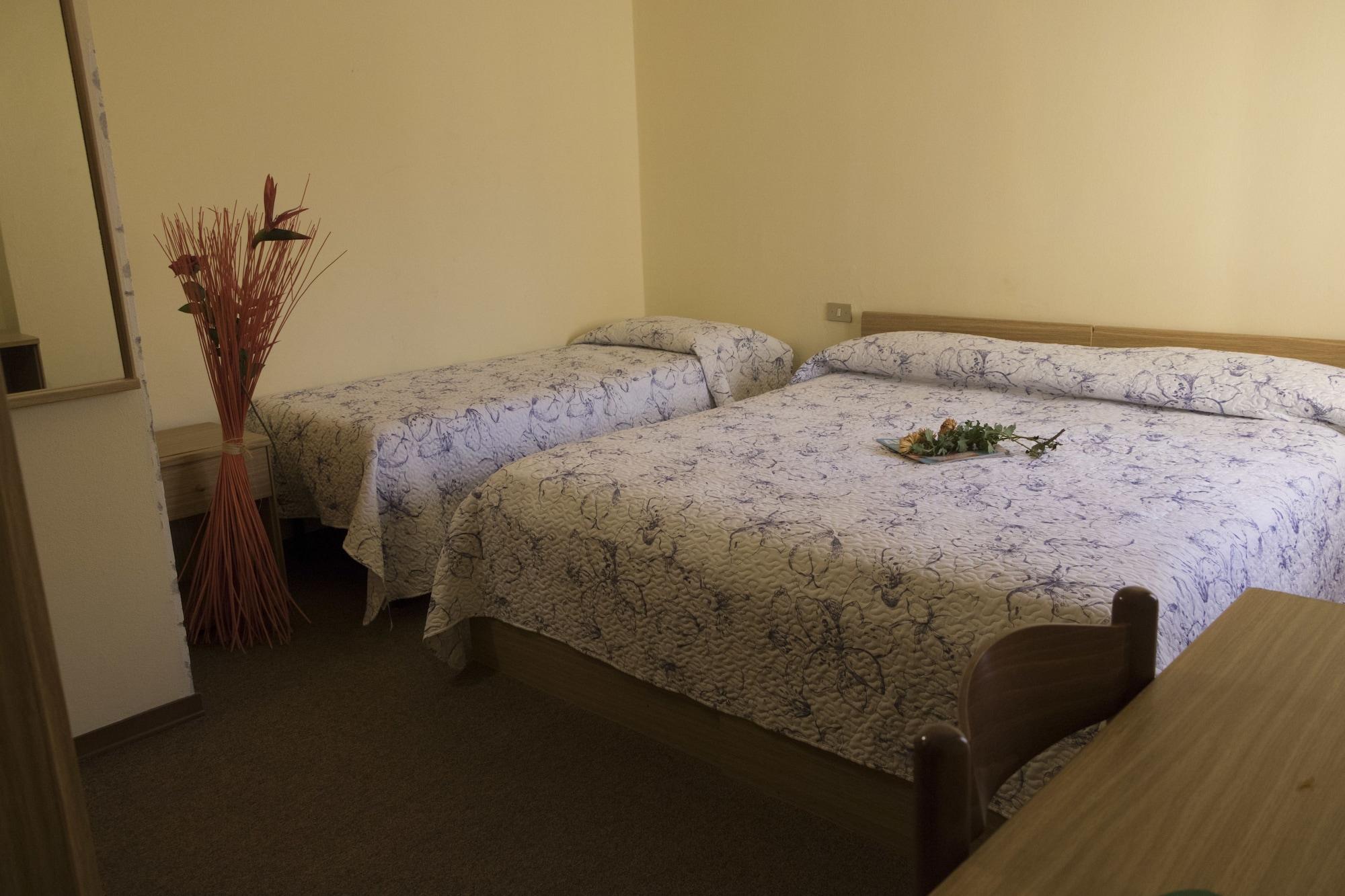Hotel Primavera Десенцано дел Гарда Екстериор снимка