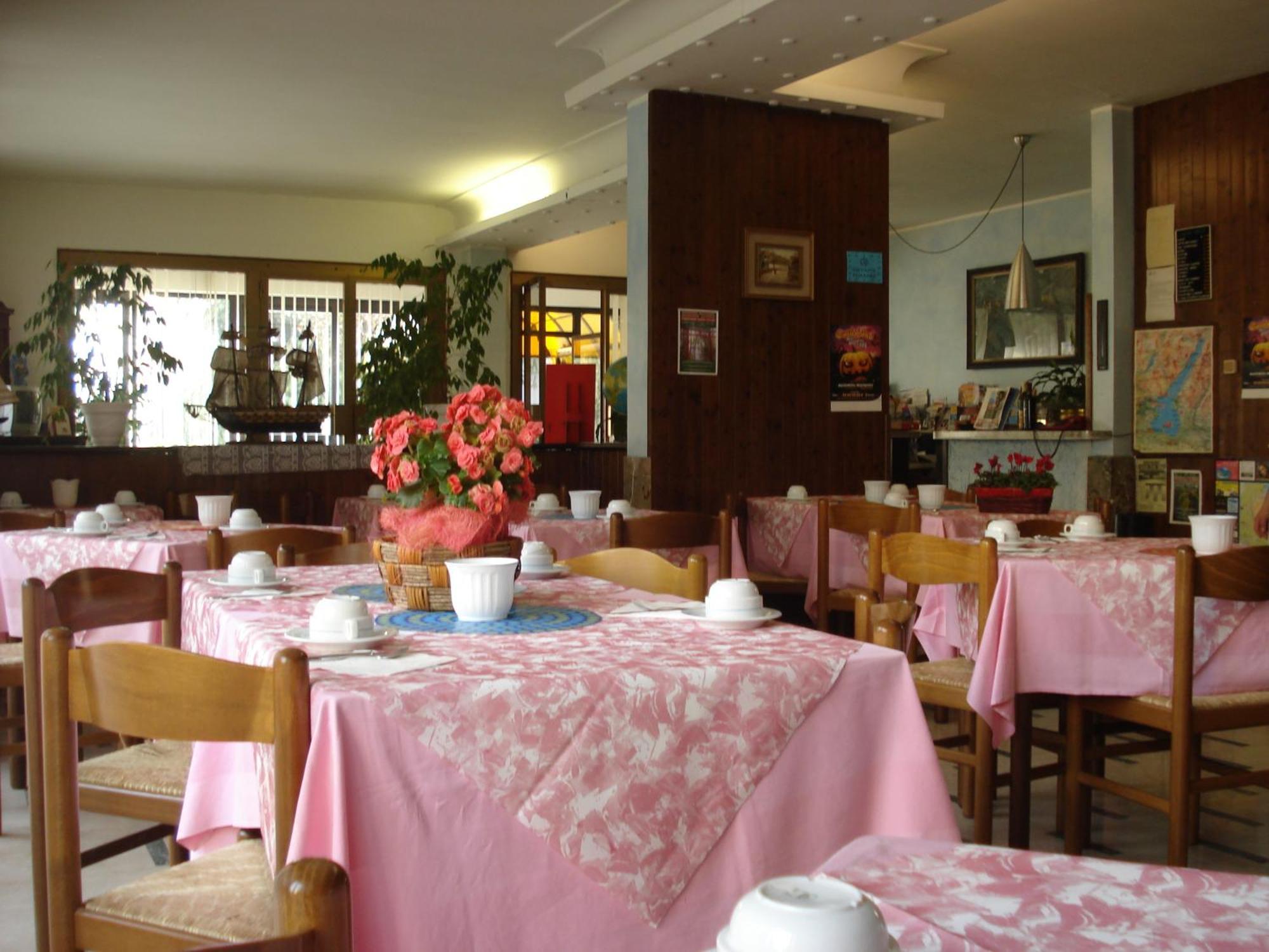 Hotel Primavera Десенцано дел Гарда Екстериор снимка