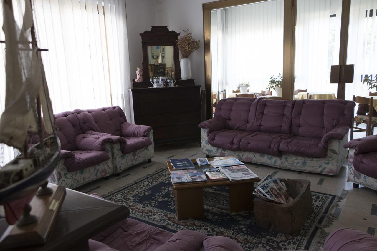 Hotel Primavera Десенцано дел Гарда Екстериор снимка