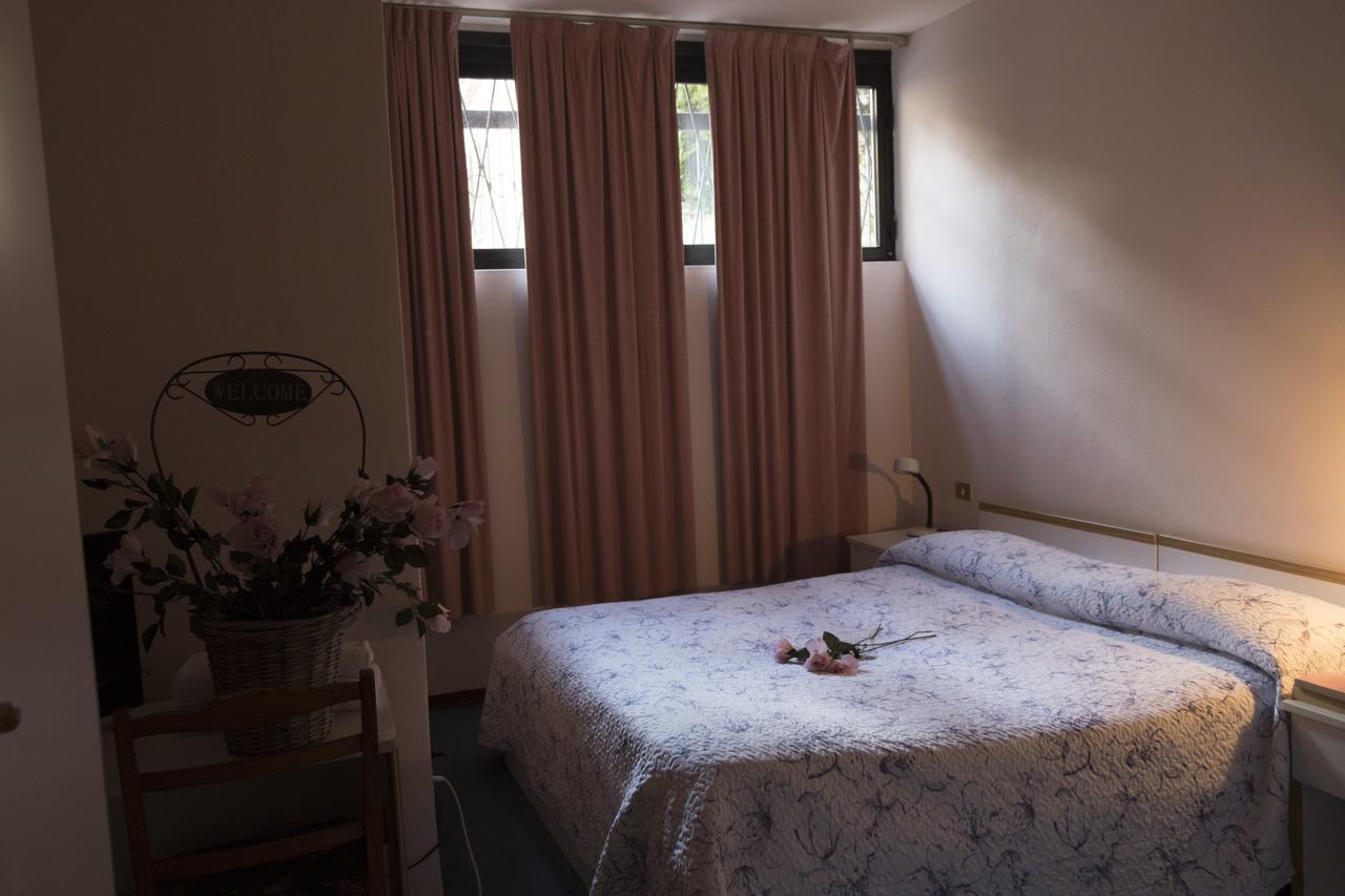Hotel Primavera Десенцано дел Гарда Екстериор снимка